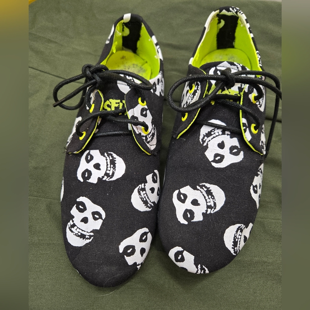 Iron Fist Misfits Skull Shoes Flats - Picture 6 of 7